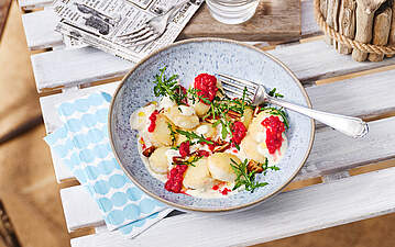 Vegane Gnocchi aus Reis mit Pekannüssen und Rucola