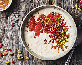 Porridge mit Blutorange und Pistazien