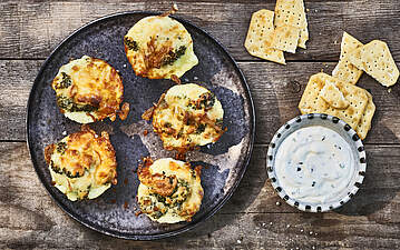 Herzhafte Käse-Brokkoli-Muffins