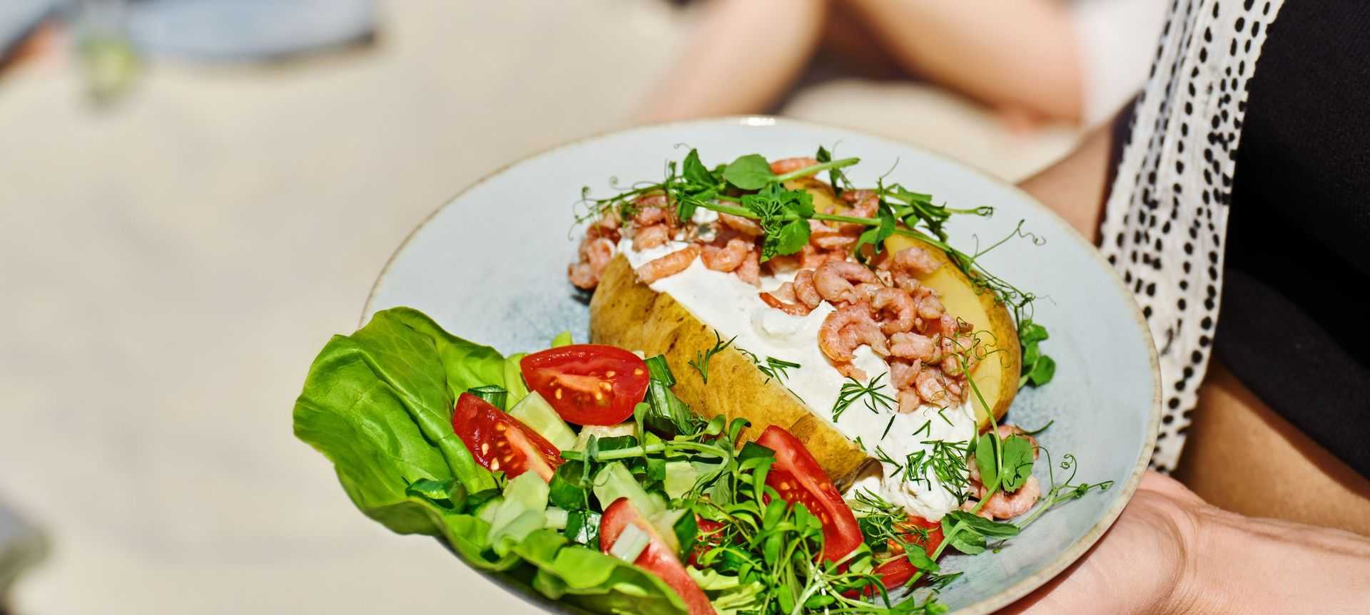 Rezeptbild für Ofenkartoffel mit Nordseekrabben