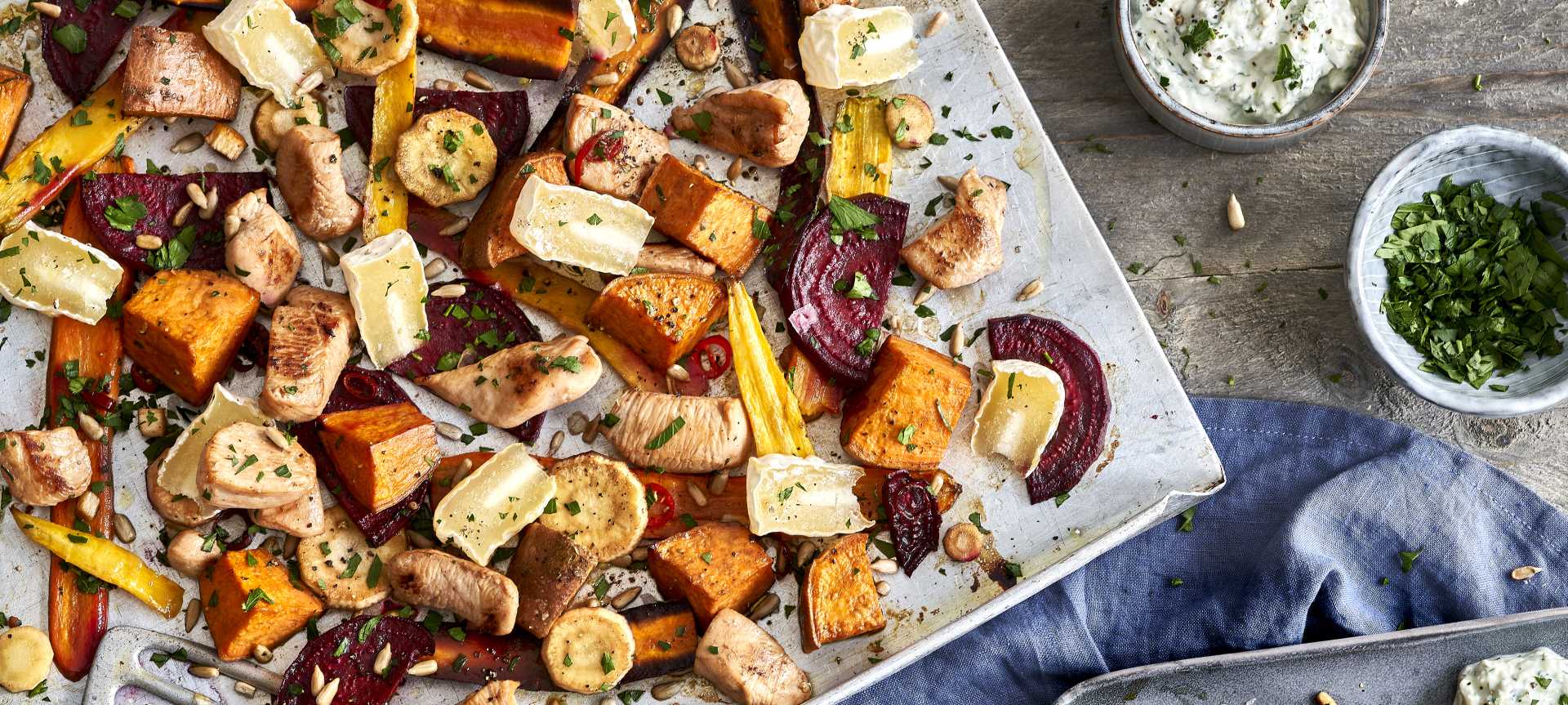 Rezeptbild für Mariniertes Ofengemüse mit Hähnchen und Süßkartoffel