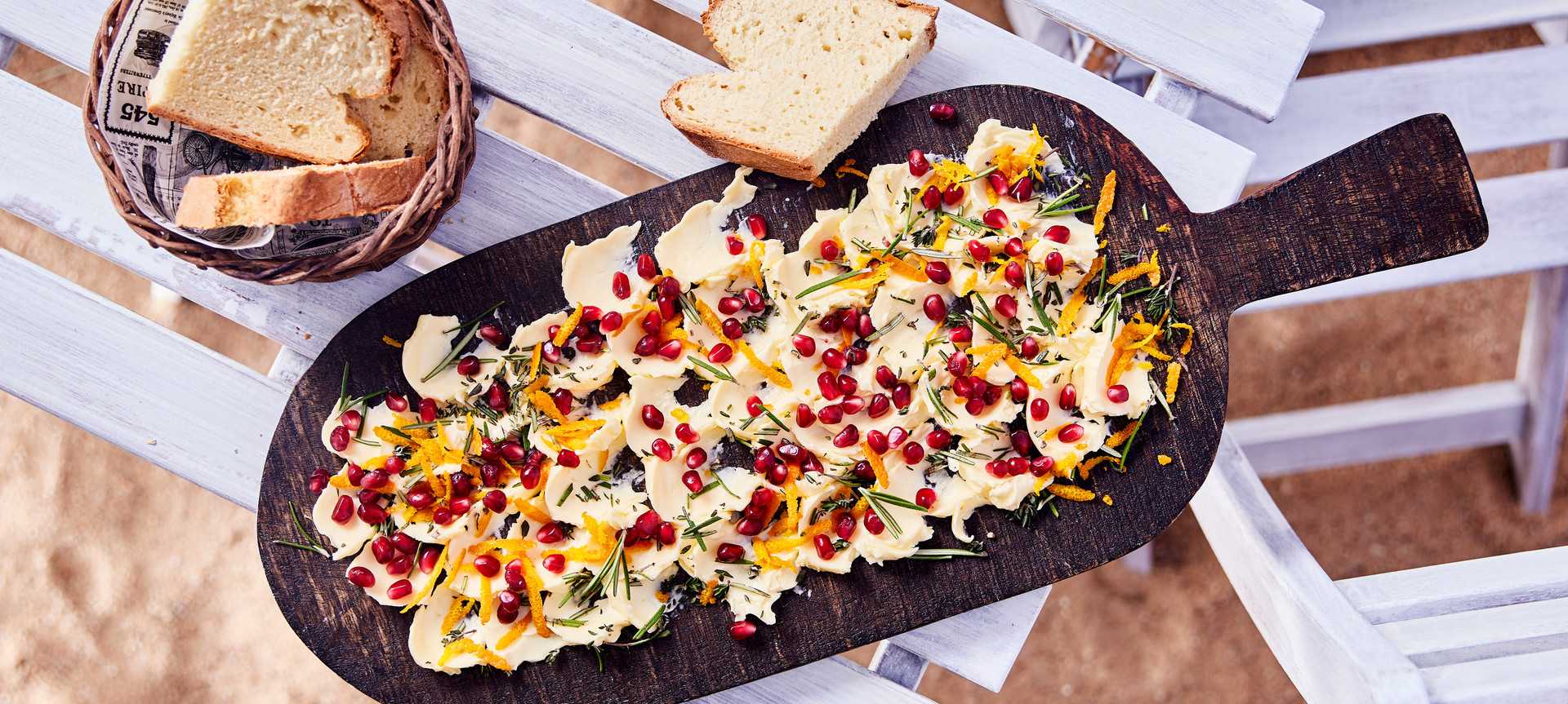 Rezeptbild für Butter Board orientalische Art mit selbst gemachtem Brot