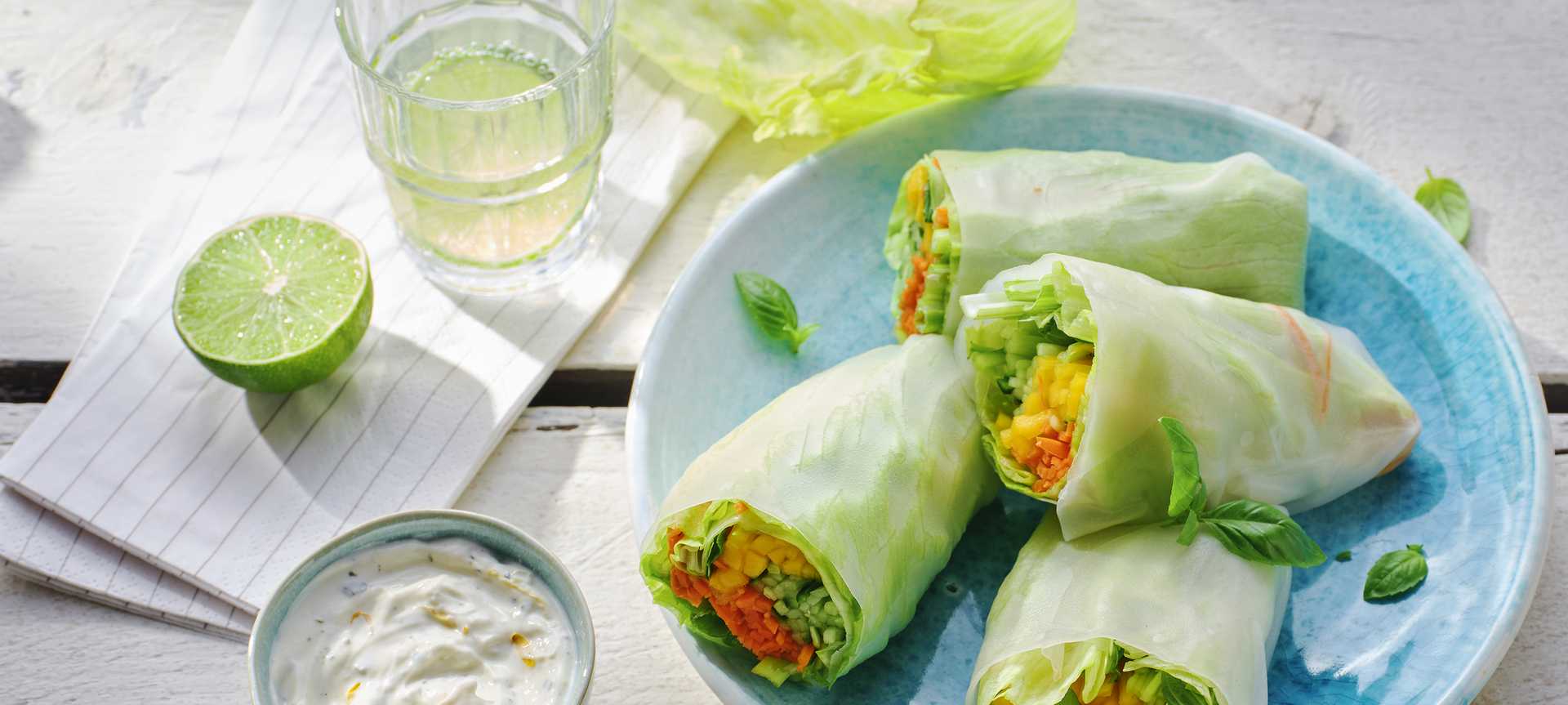 Rezeptbild für Fruchtige Sommerrollen mit Mango-Basilikum-Füllung