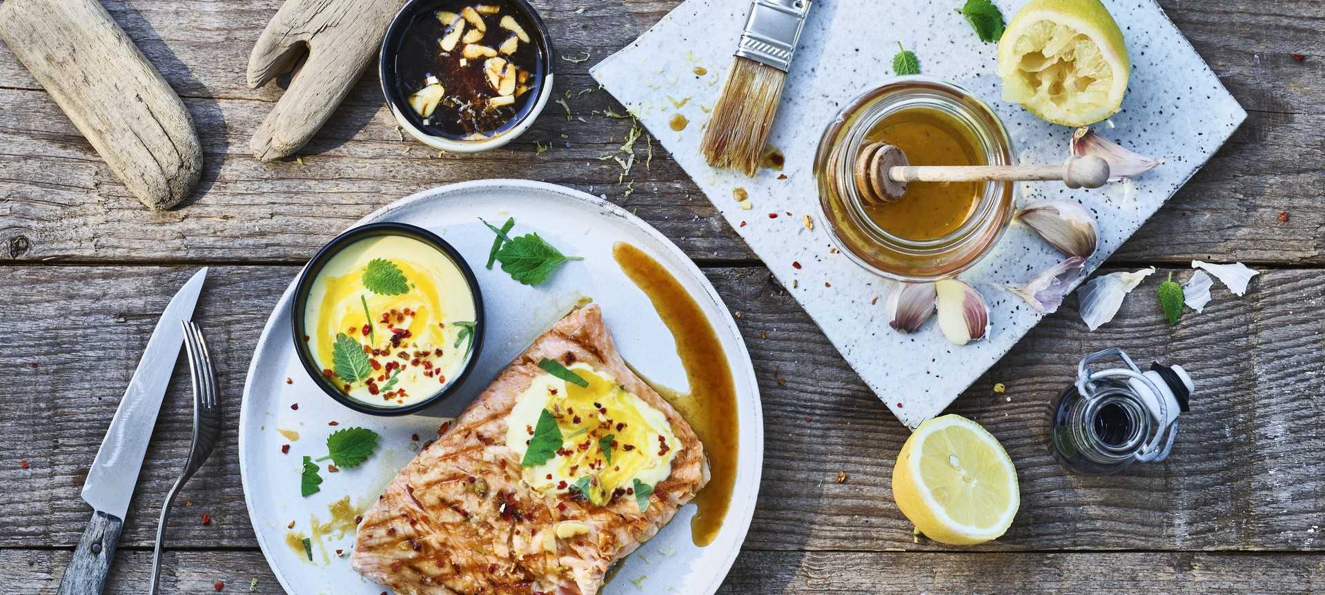 Rezeptbild für Gegrillter Lachs in Soja-Honig Marinade