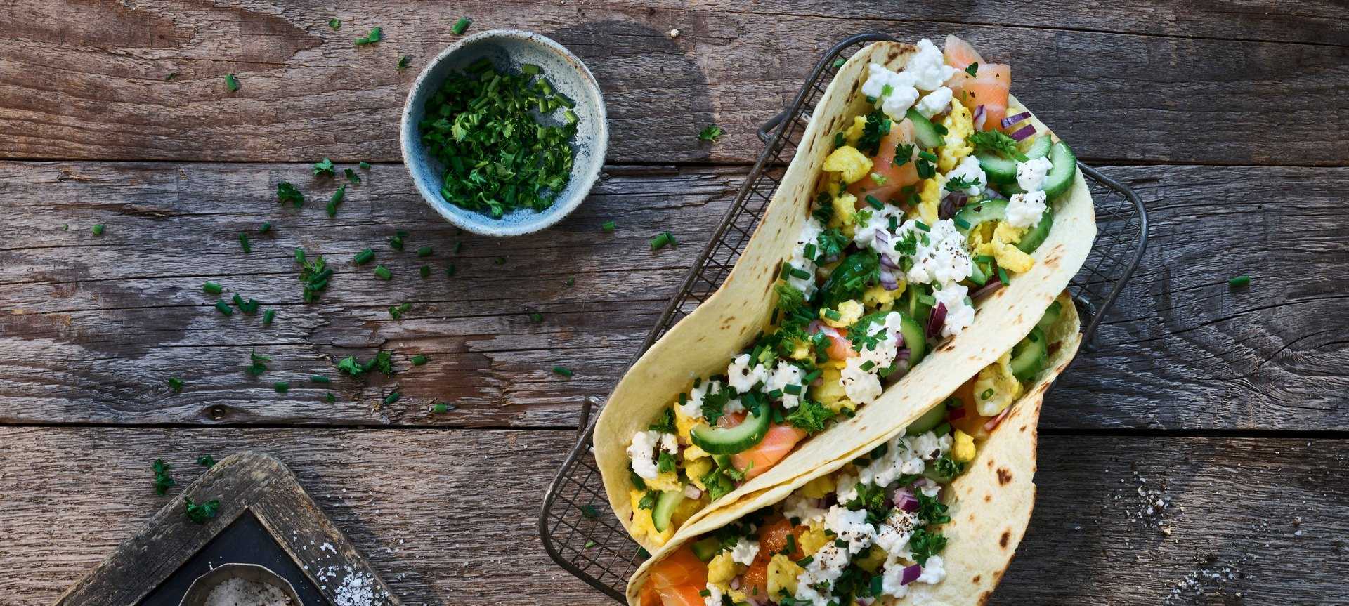Rezeptbild für Protein Tacos mit Lachs und fluffigem Rührei