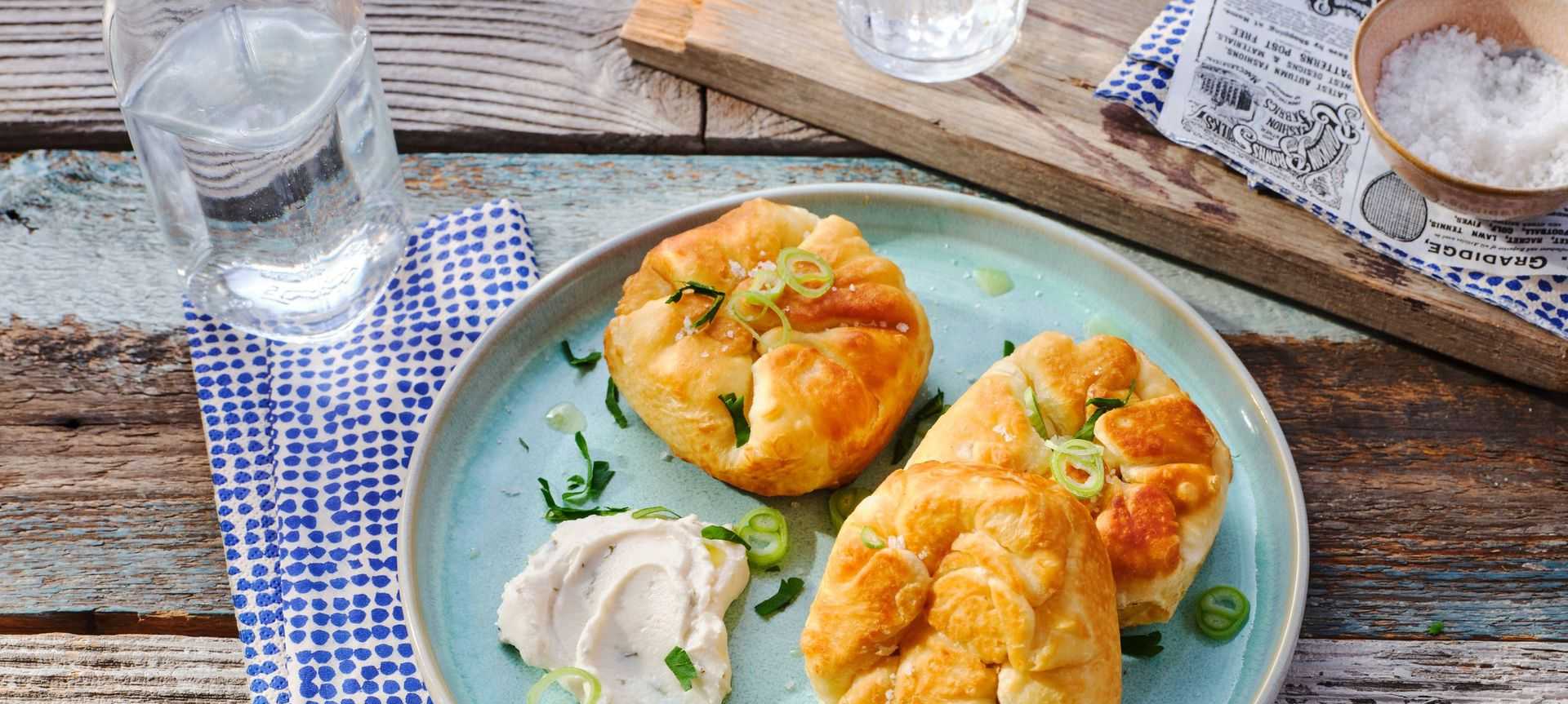 Rezeptbild für Pfannenbrote Flammkuchen Style