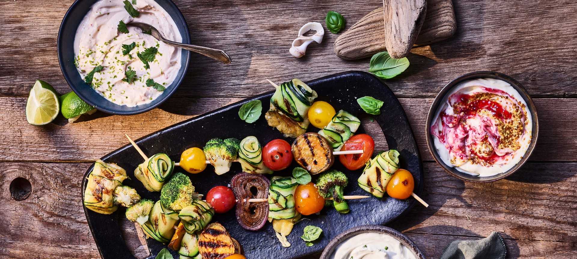 Rezeptbild für Gemüsespieße zum Grillen mit Käse