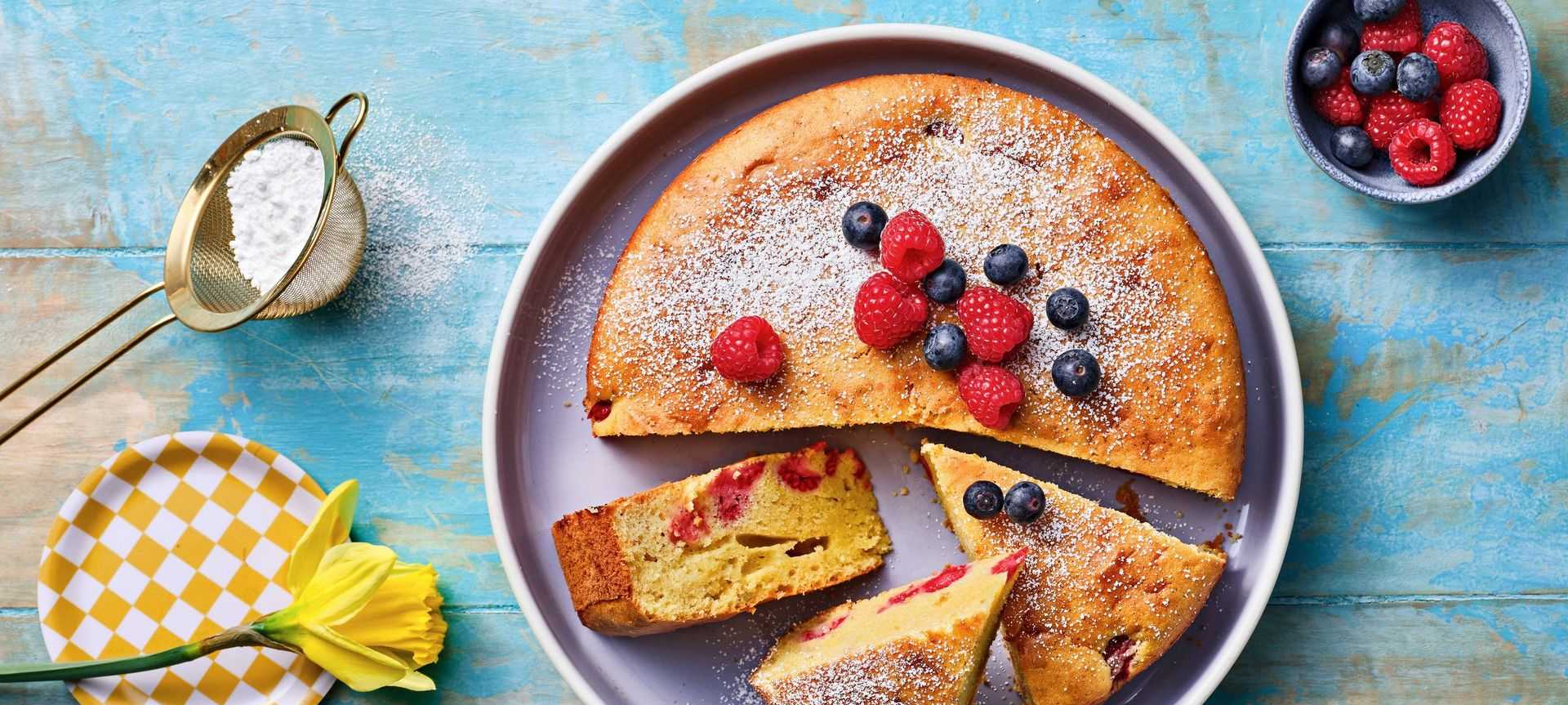 Rezeptbild für Beeriger Buttermilchkuchen