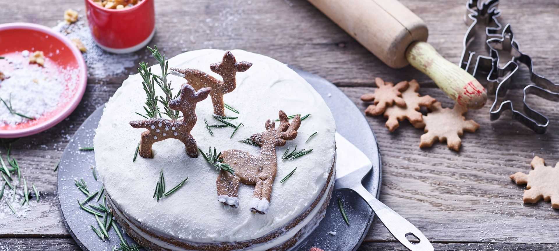 Rezeptbild für Saftiger Carrot Cake mit Schmand-Frosting