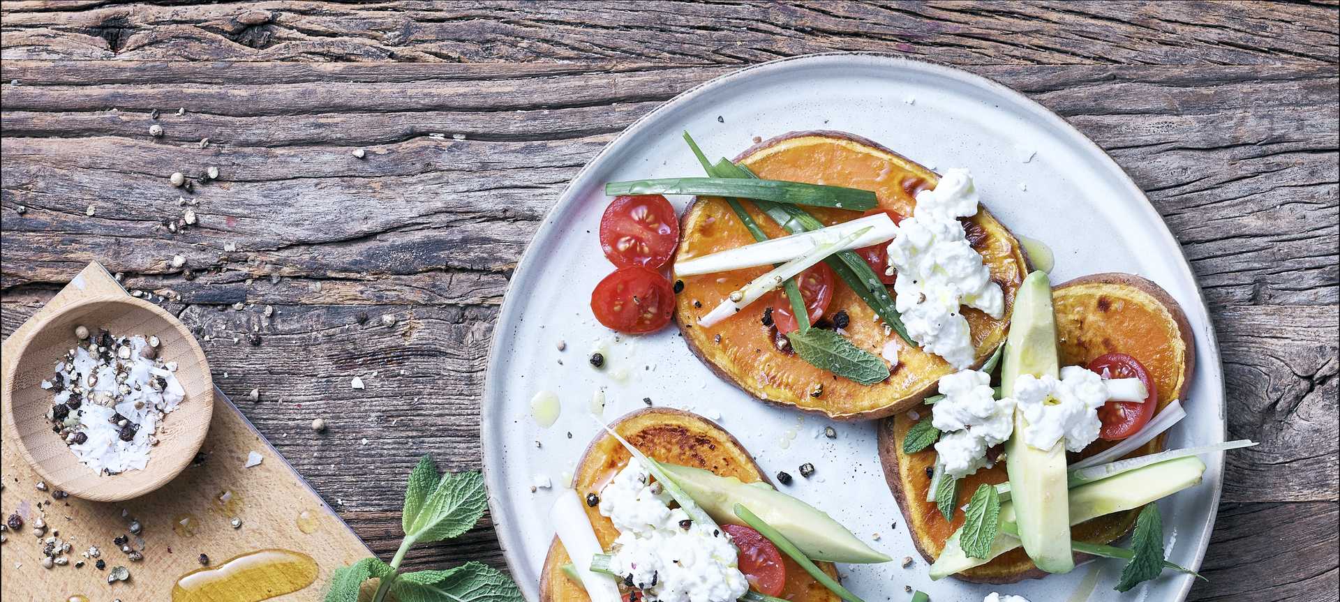 Rezeptbild für Leichte Süßkartoffel-Scheiben mit Körnigem Frischkäse