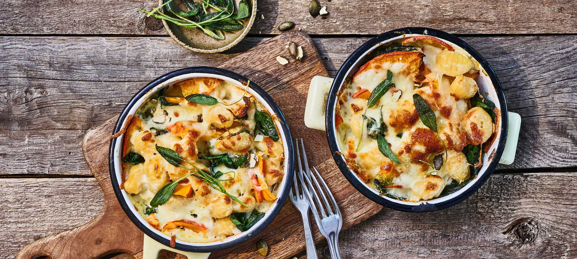 Rezeptbild für Herzhafter Kürbis-Gnocchi-Spinat Auflauf