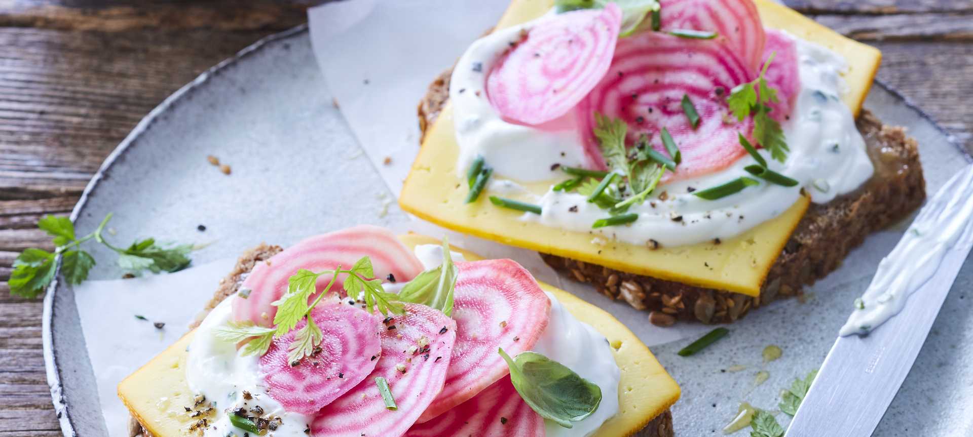 Rezeptbild für Käsebrot mit Ringelbeete, Müritzer und FrühlingsQuark