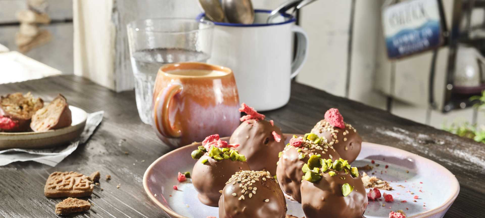 Rezeptbild für Spekulatius Cake-Pops mit Schokoguss