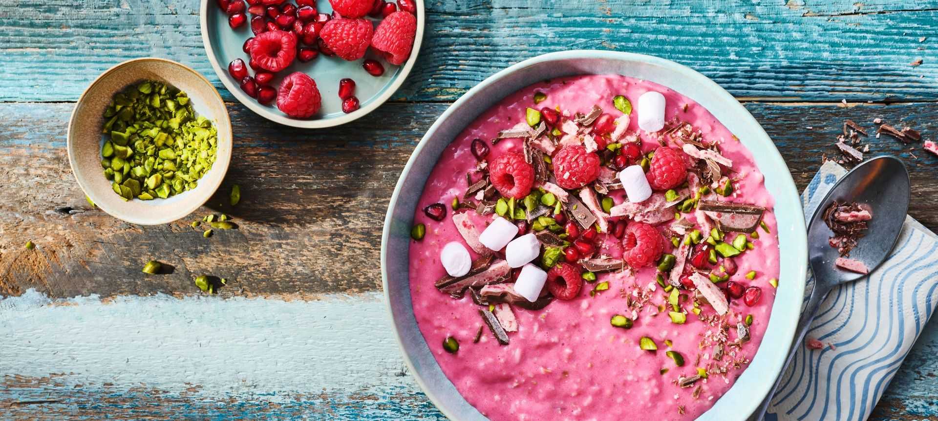 Rezeptbild für Fruchtiger Pink Porridge