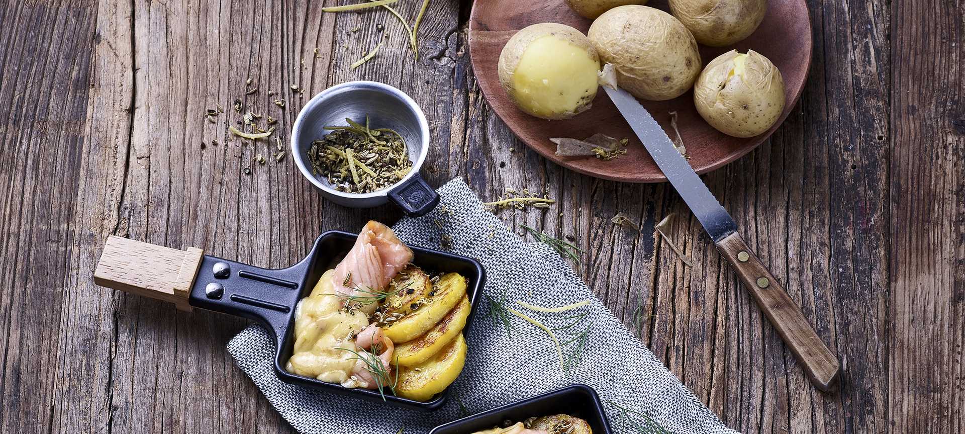 Rezeptbild für Raclette-Pfännchen mit Dillkartoffeln und Räucherlachs