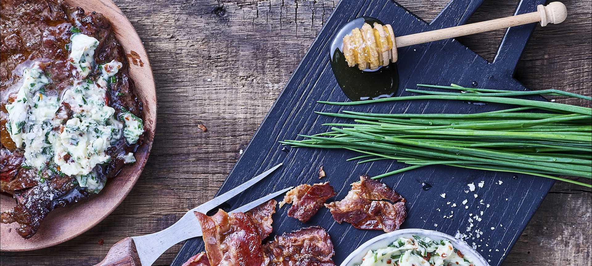 Rezeptbild für Steak-Marinade: scharfe Kräuterbutter mit Bacon