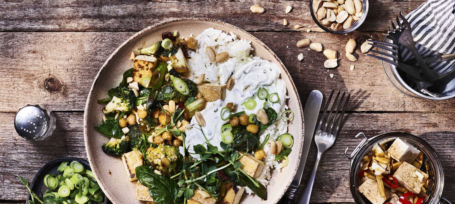 Rezeptbild für Knusprig gebratenes Kichererbsen-Tofu Stir Fry mit Gemüse